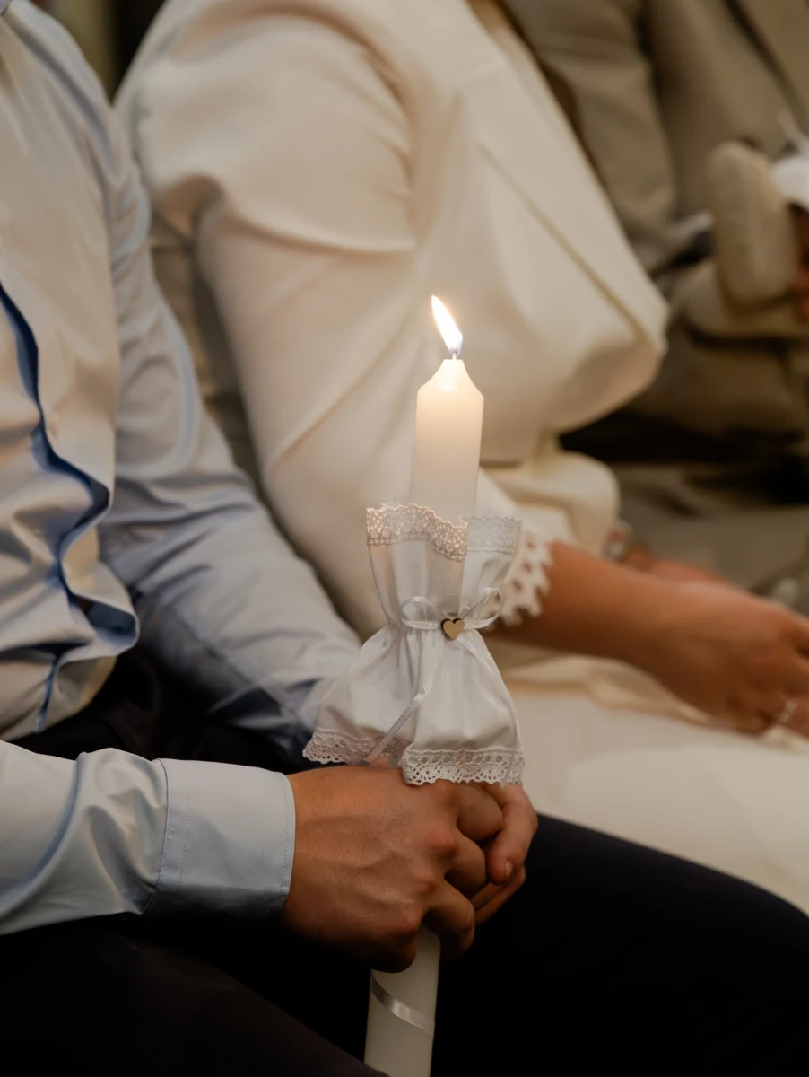 Sesja chrzcielna — kadr z uroczystości chrztu świętego