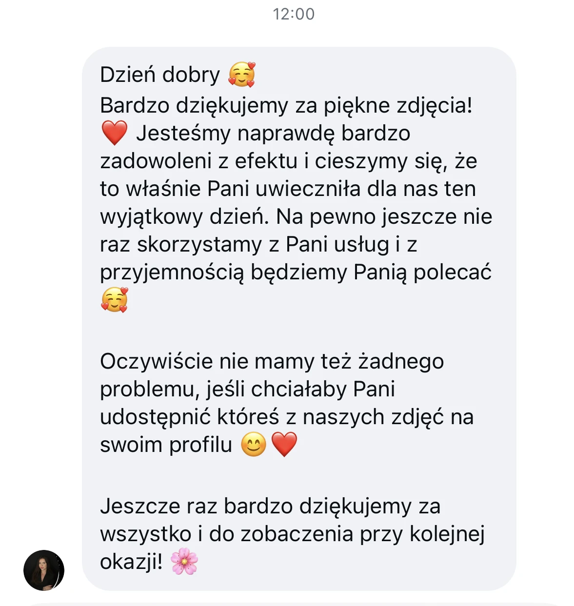 Wiadomość z podziękowaniami od klientki po sesji zdjęciowej